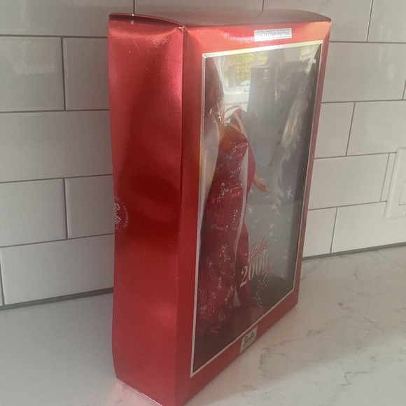 Holiday Barbie Doll 2000 Collector Edition - Picture 3 of 7
